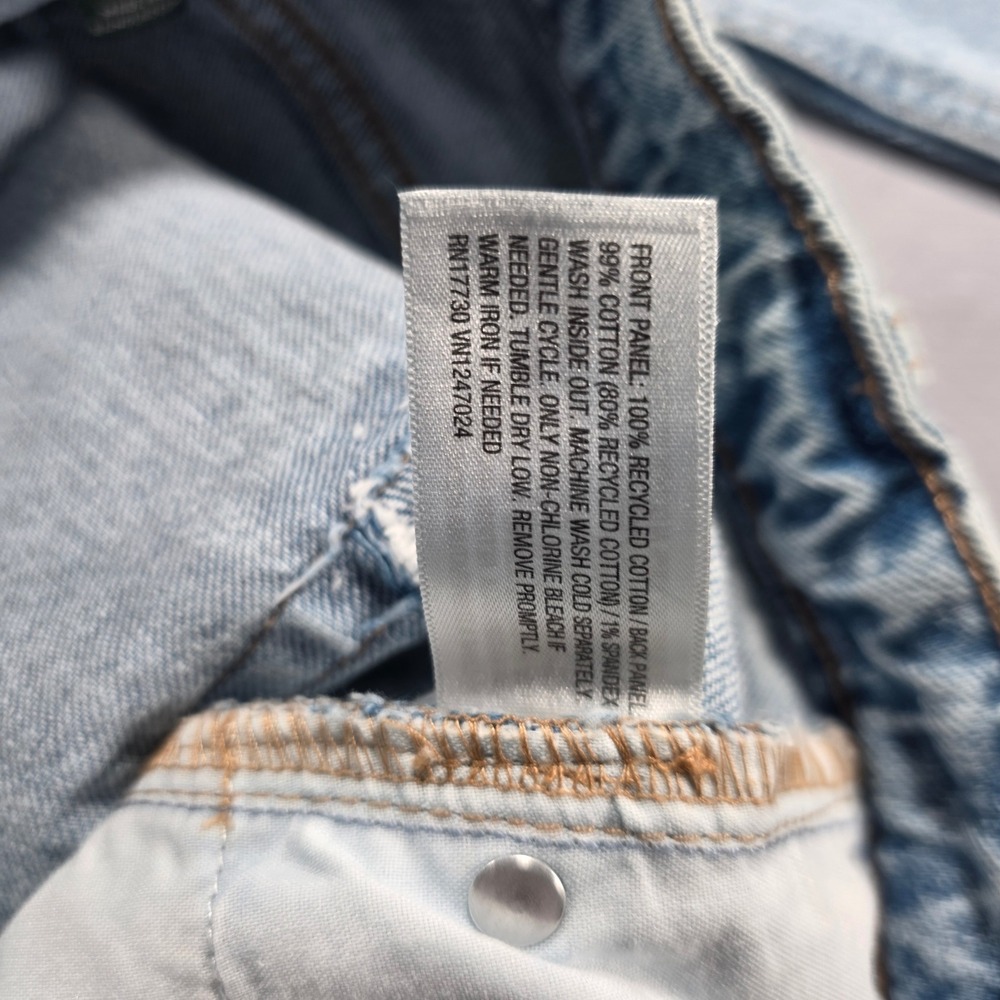 Wild Fable High Rise Tapered Distressed Jeans Light Wash Blue Womens Size 6 - Picture 9 of 11